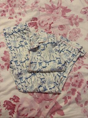 NWOT Kids Blue Bow Print Pajama Set - Unbranded